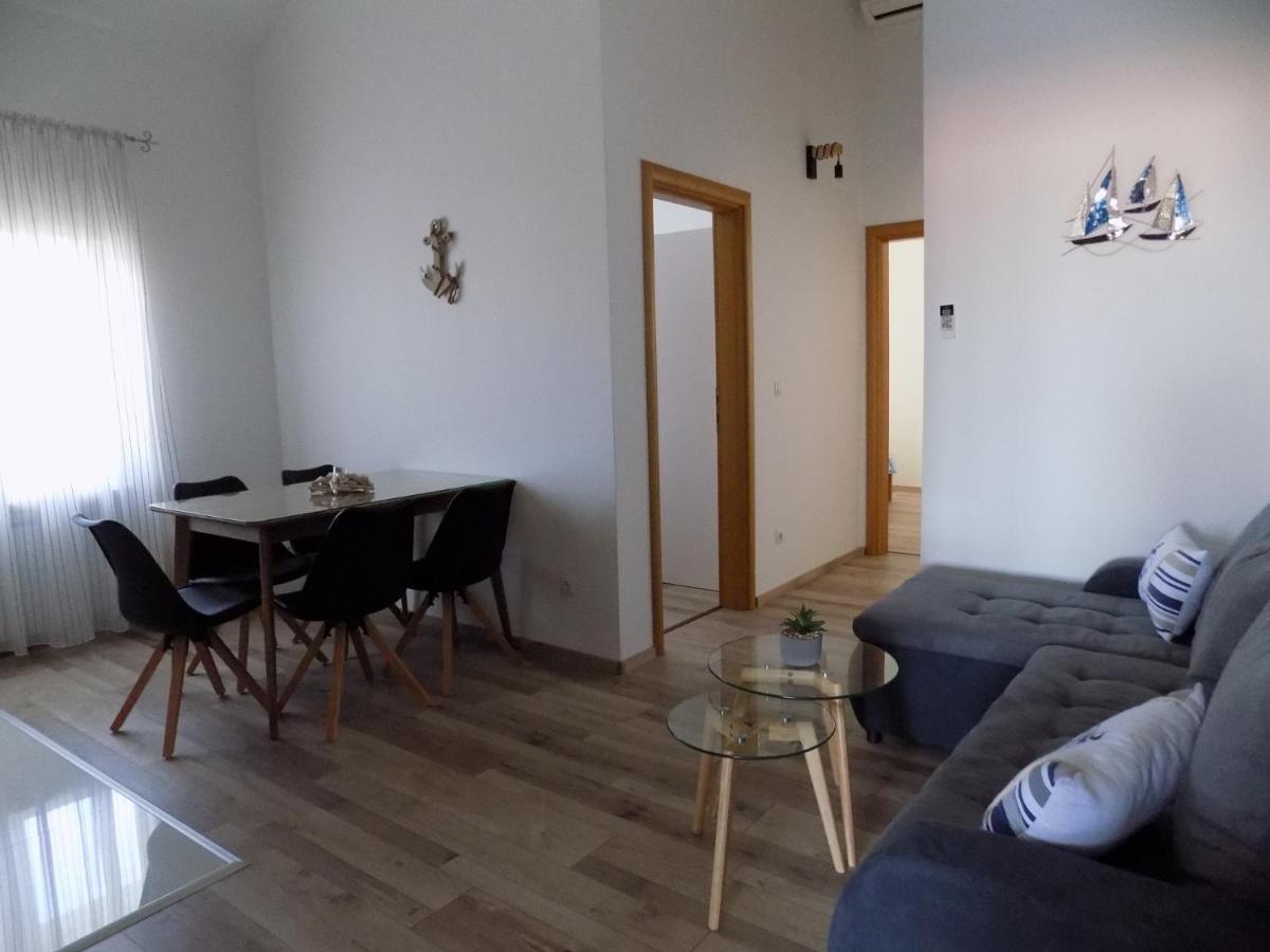Villa Jukic Murter Exteriör bild
